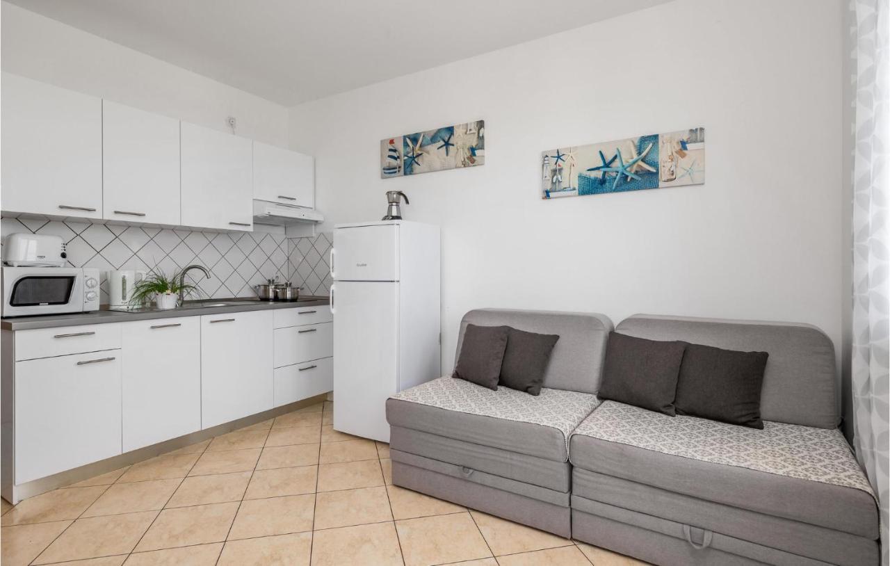 Nice Apartment In Volosko With Kitchen Bagian luar foto