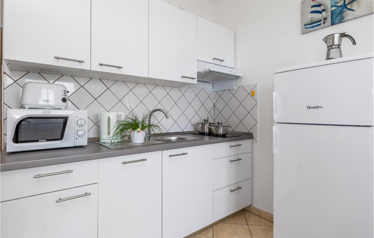 Nice Apartment In Volosko With Kitchen Bagian luar foto